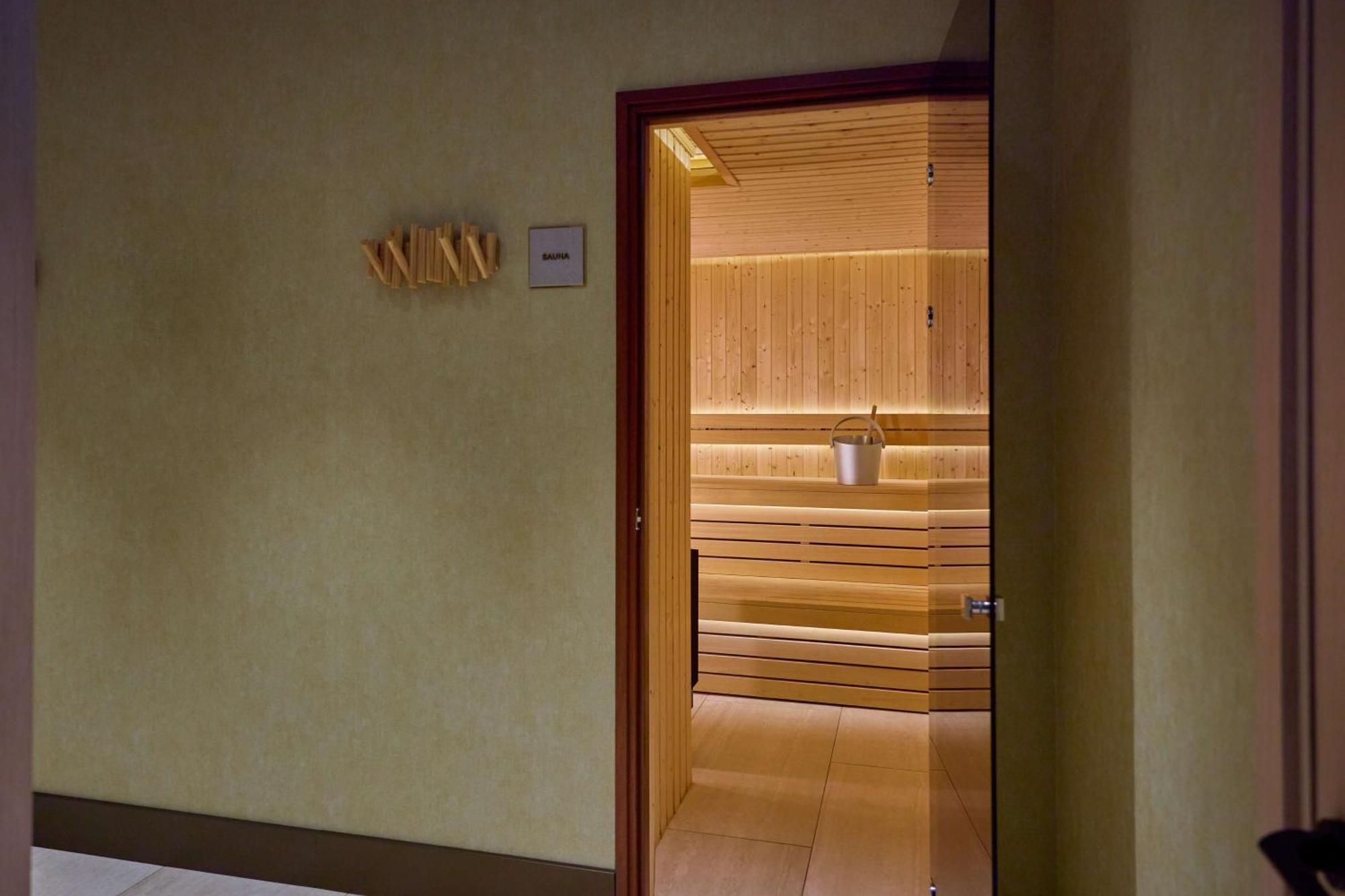 Hilton Sofia Hotel Luaran gambar